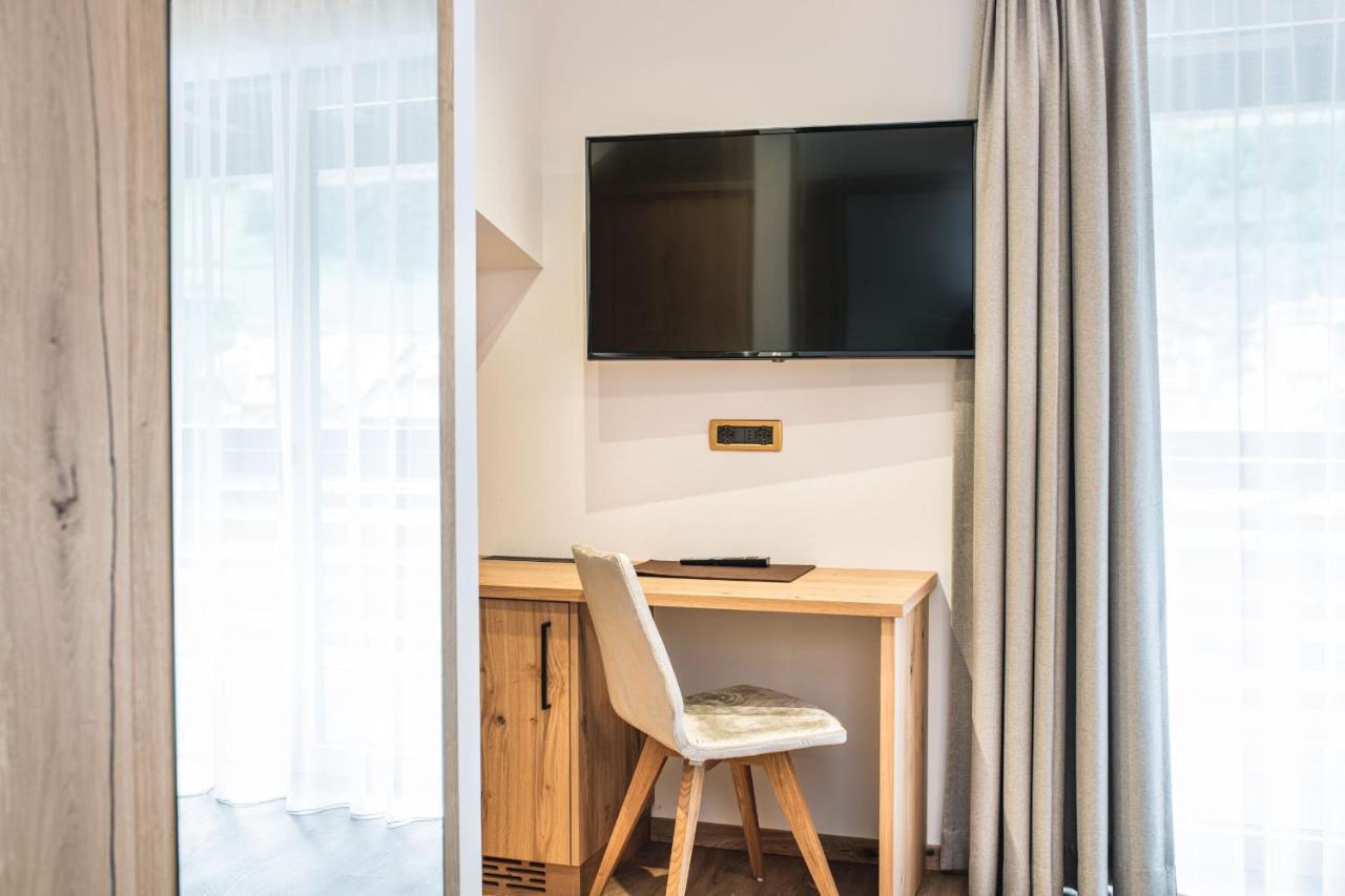 Garni Hotel Miara - Your Dolomites Home Selva di Val Gardena Luaran gambar