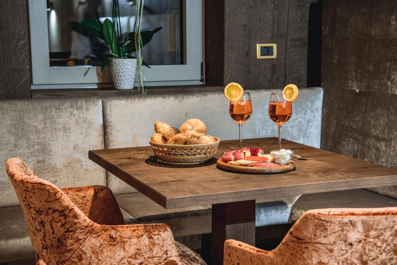 Garni Hotel Miara - Your Dolomites Home Selva di Val Gardena Luaran gambar