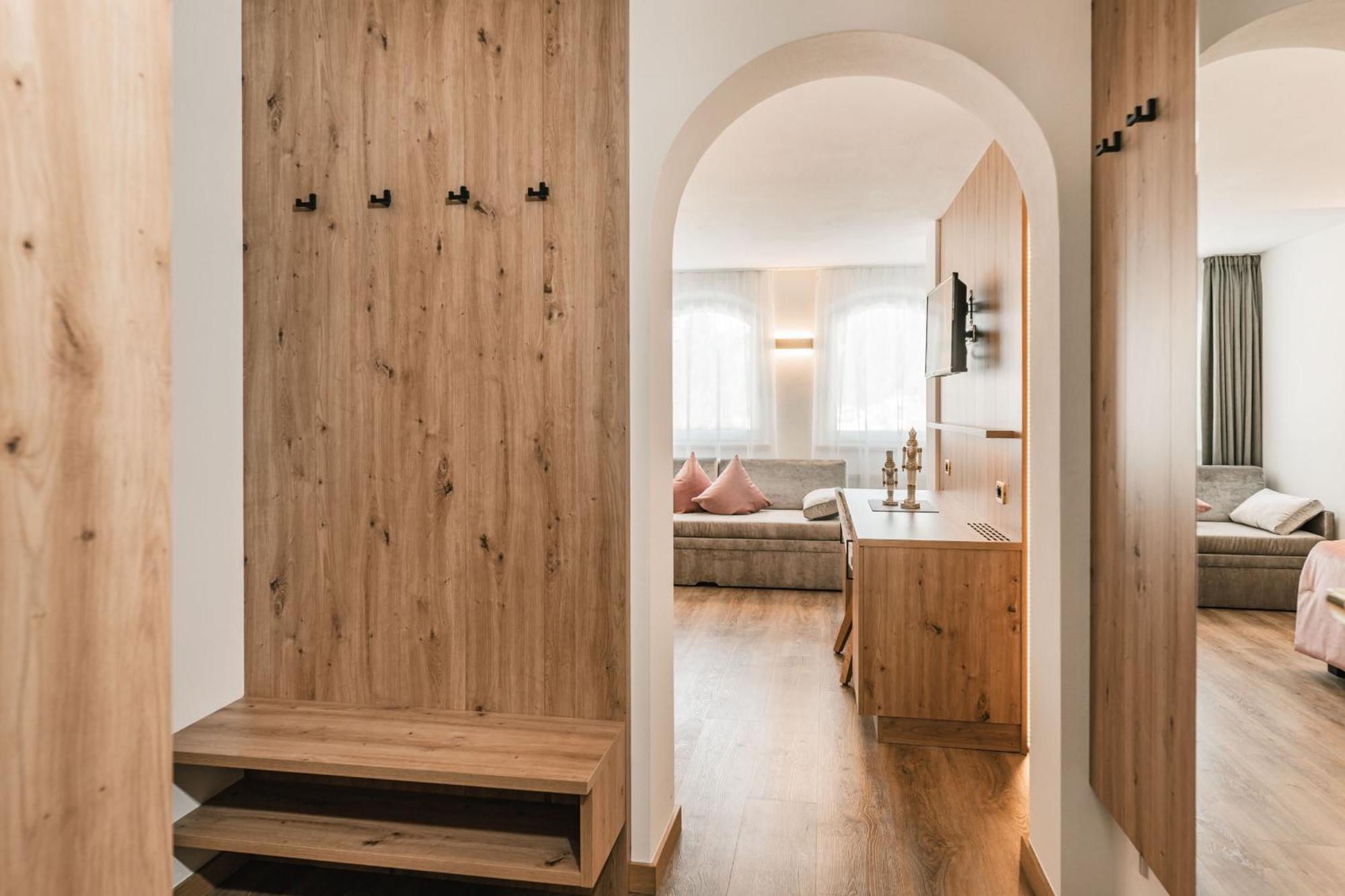 Garni Hotel Miara - Your Dolomites Home Selva di Val Gardena Luaran gambar