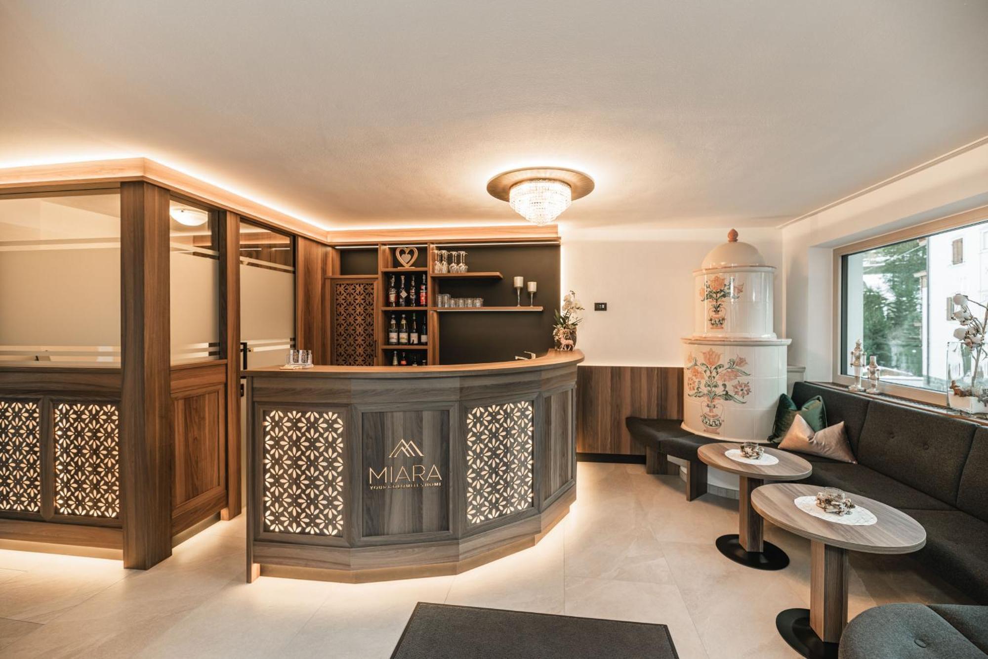 Garni Hotel Miara - Your Dolomites Home Selva di Val Gardena Luaran gambar