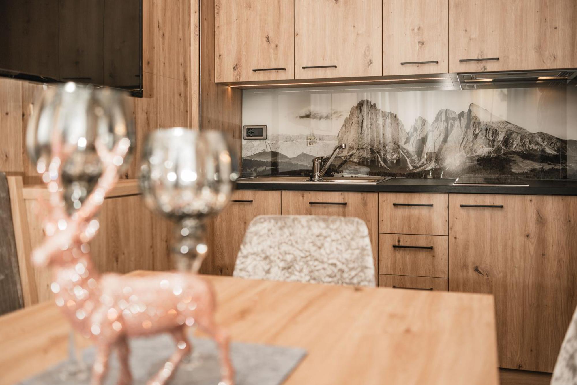 Garni Hotel Miara - Your Dolomites Home Selva di Val Gardena Luaran gambar