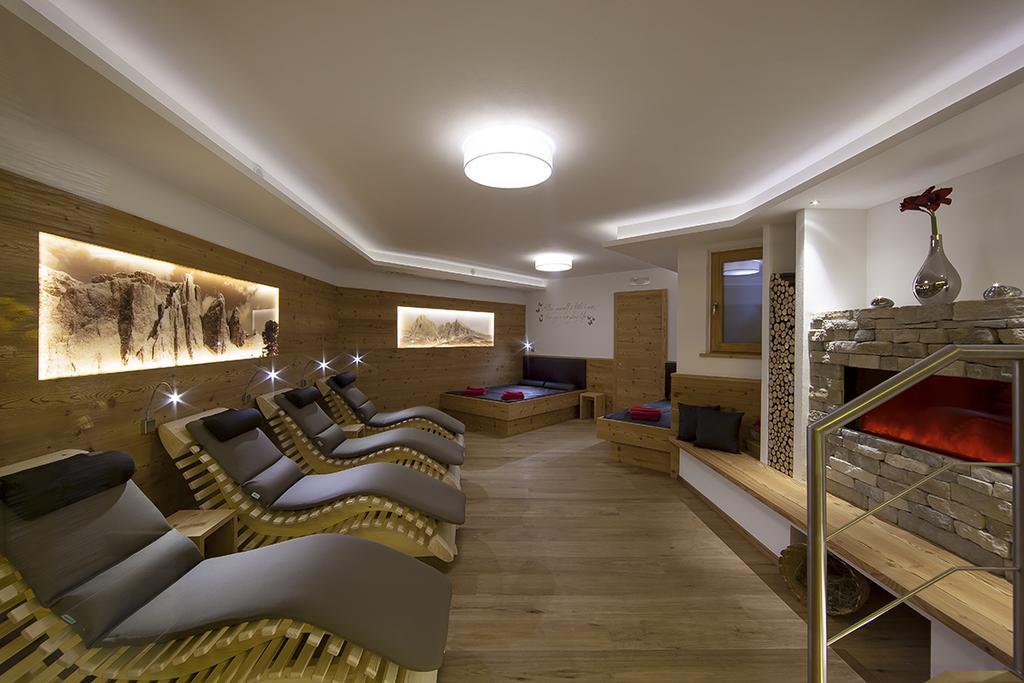 Garni Hotel Miara - Your Dolomites Home Selva di Val Gardena Luaran gambar